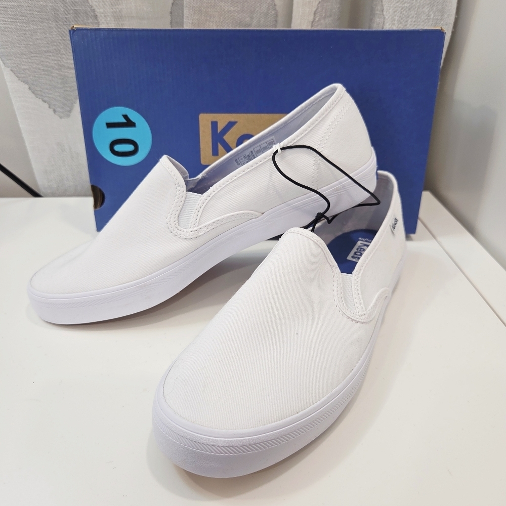 Keds White Slip On Canvas Sneakers New in Box Size 10
